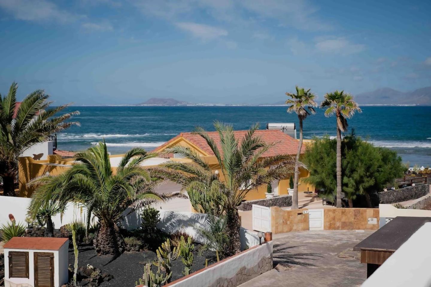 Villa Aloha Jacuzzi Y Vistas Al Mar Corralejo Eksteriør billede